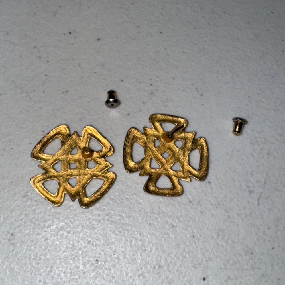 Vintage Gold Tone Square Knot Design Post Earrings - Picture 8 of 12